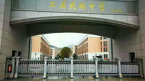伸縮門（mén）案例