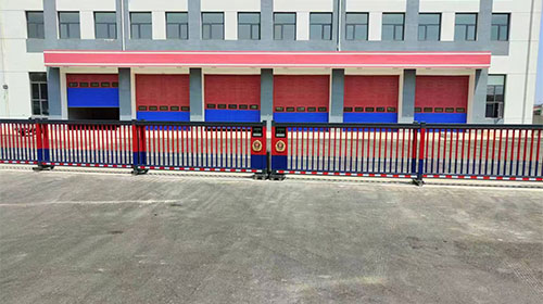 段滑門案（àn）例